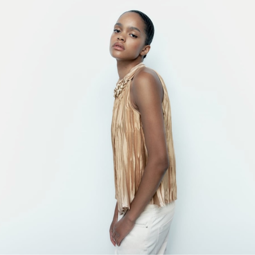 NWT Zara Halter Top Wrinkled Effect With Chain Links - Picture 9 of 10